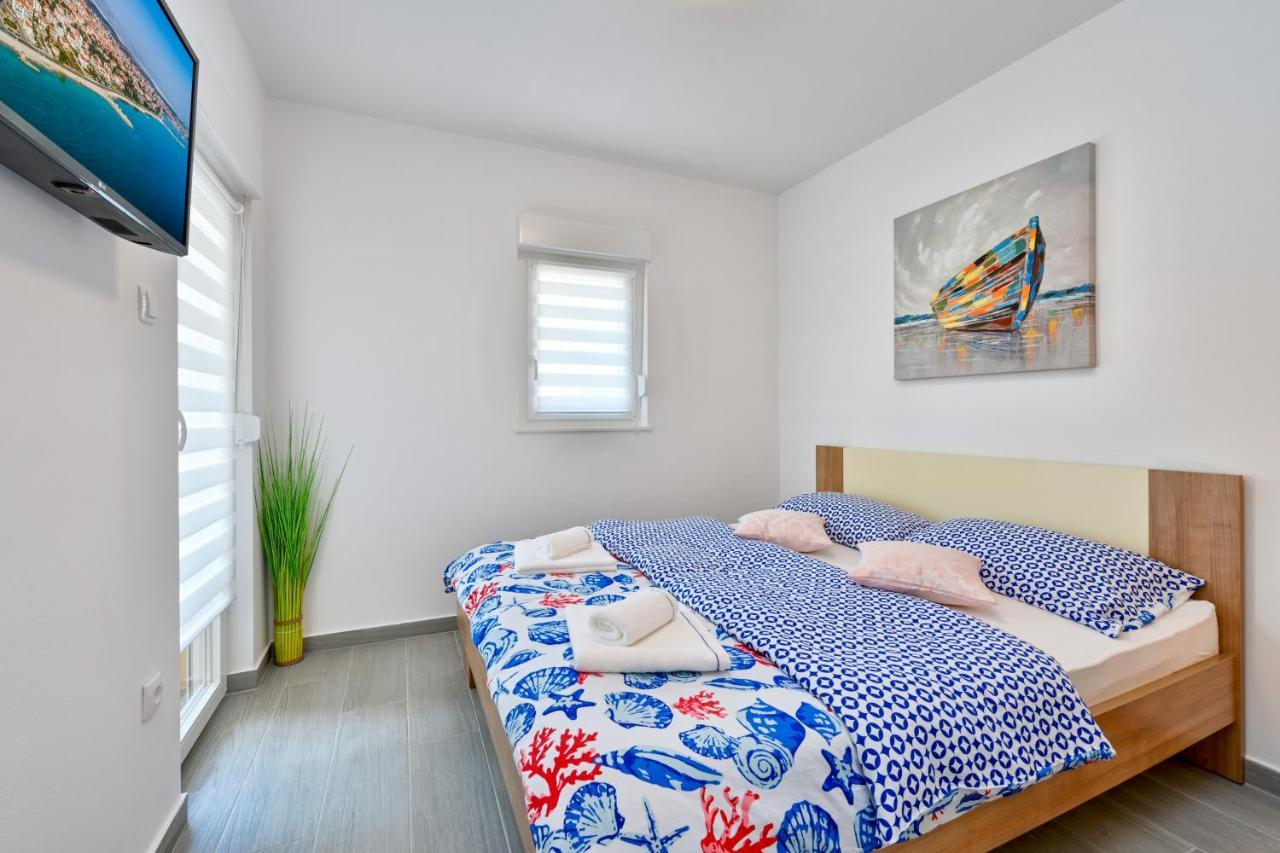 Apartman Michael / Novalja / Zrce Esterno foto