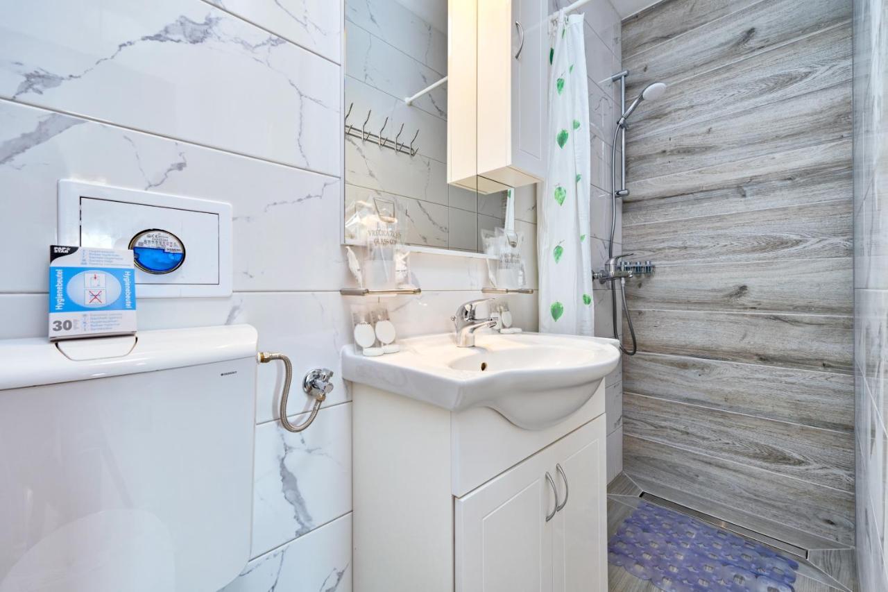 Apartman Michael / Novalja / Zrce Esterno foto